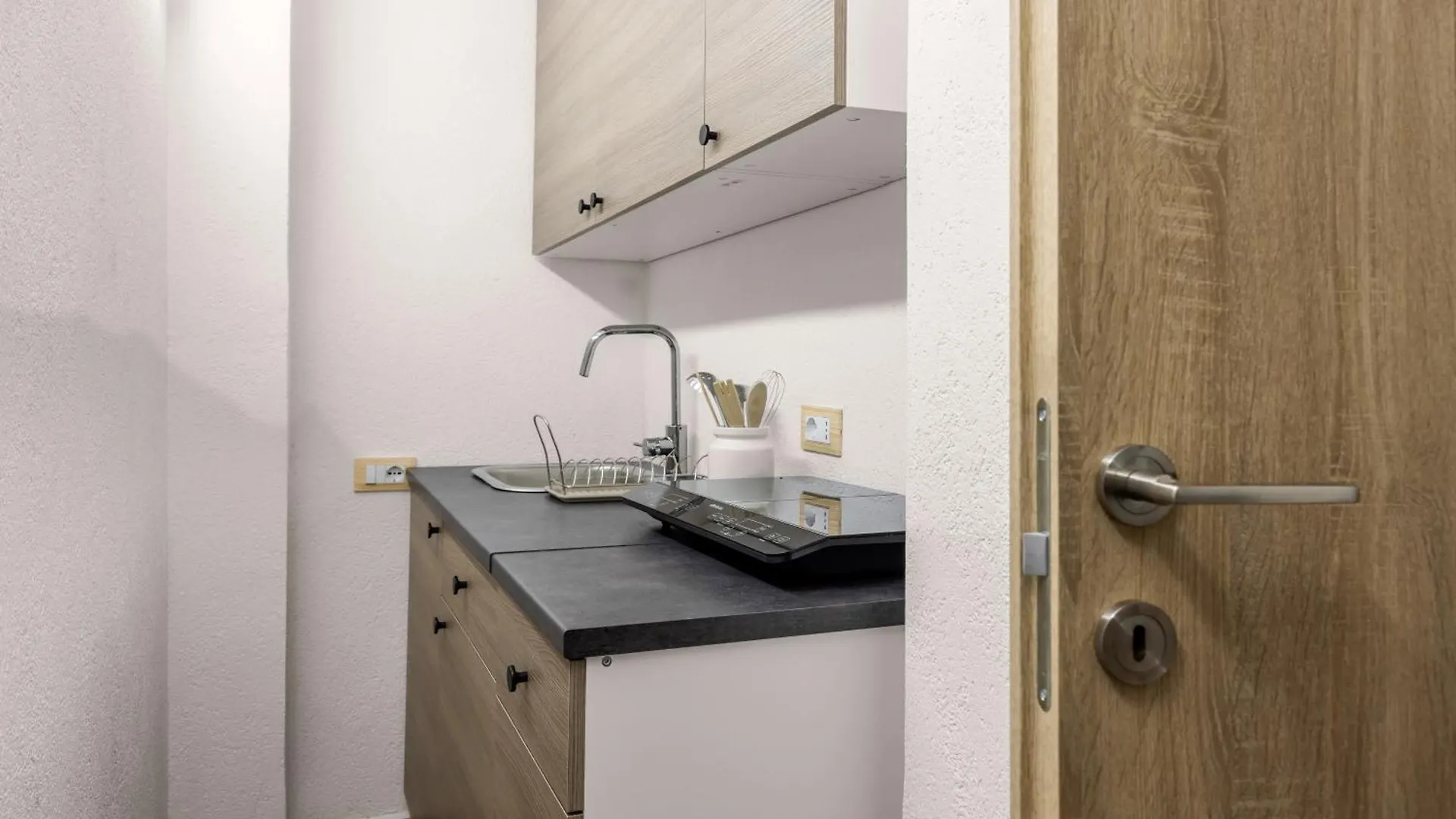 G E B Central Apartment Palermo Italy